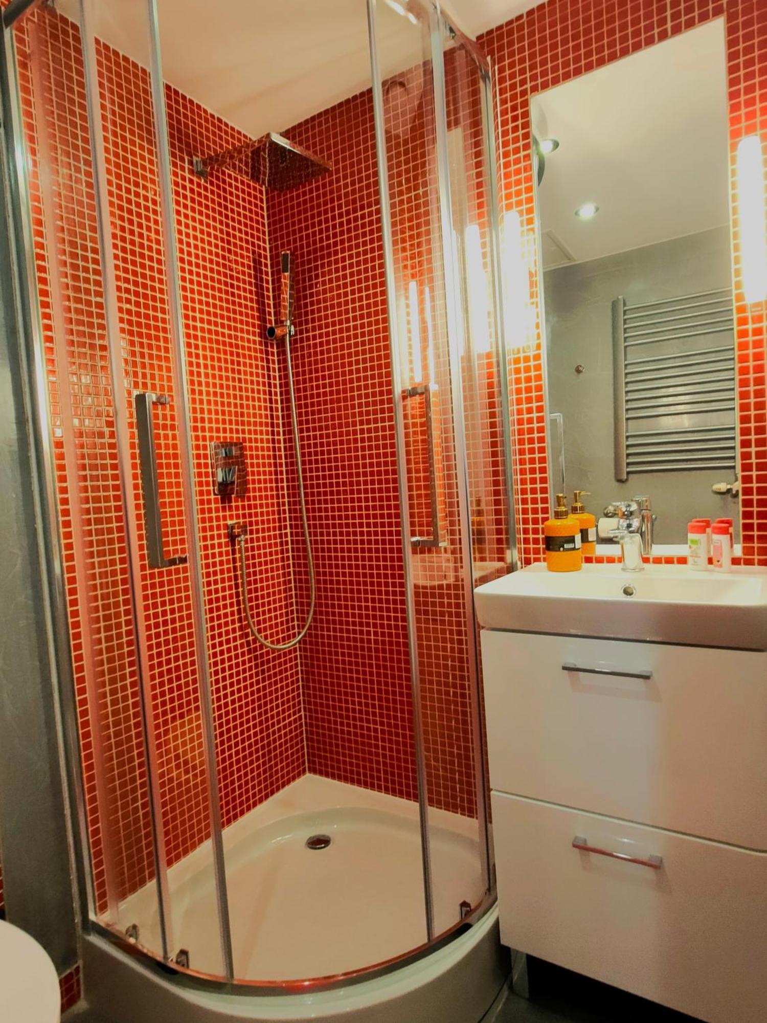 Mirror Pink Studio Apartment Krakau Exterior foto