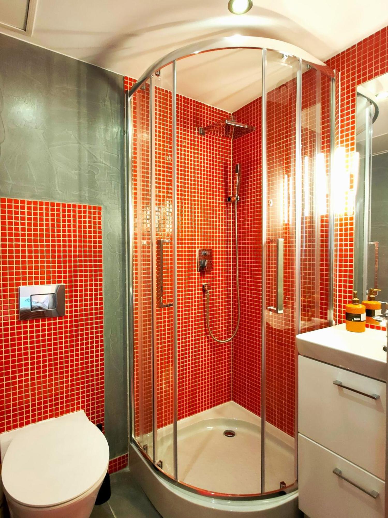 Mirror Pink Studio Apartment Krakau Exterior foto